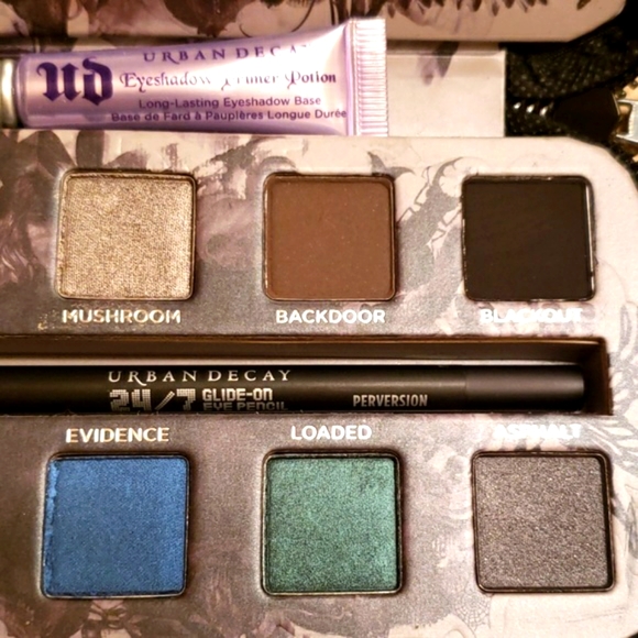 Urban Decay Smoked - Picture 4 of 8